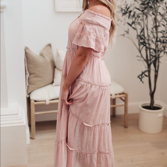 Olivia Tiered Dress - Picture 4 of 7